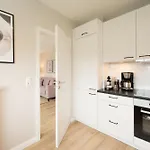 Commodore Meerfreude Apartamento